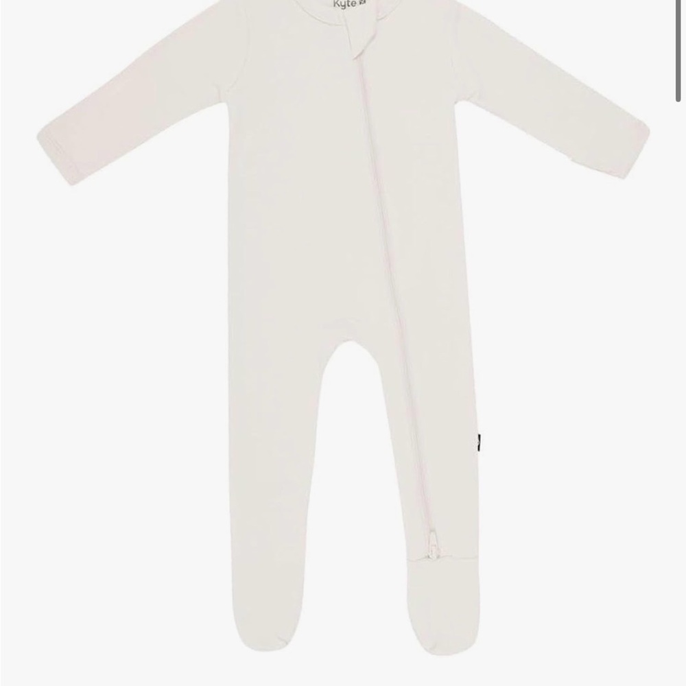 Kyte baby footie (0-3M and 3-6M)